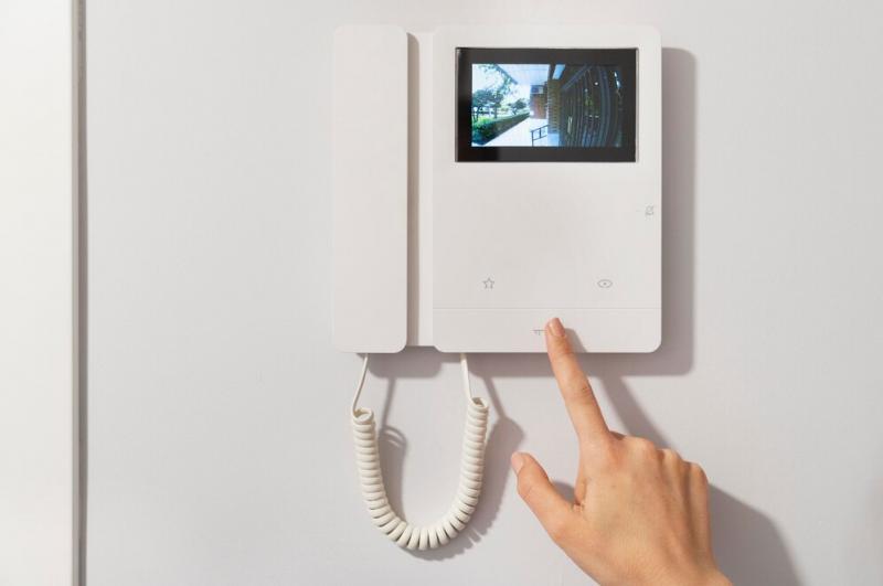 Manutenção de interfone: dicas essenciais para garantir o funcionamento adequado